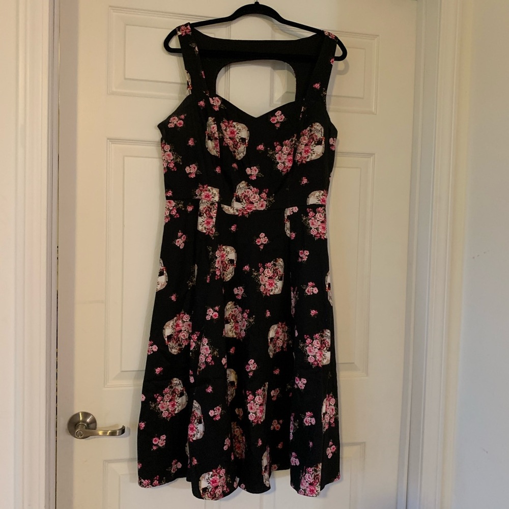 TORRID SKULL FLORAL CUTOUT SWING DRESS
